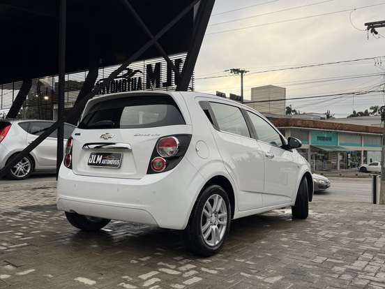 CHEVROLET-SONIC-1.6 LTZ SEDAN 16V FLEX 4P MANUAL CHEVROLET-SONIC-2014