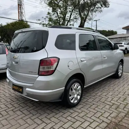 CHEVROLET-SPIN-2016