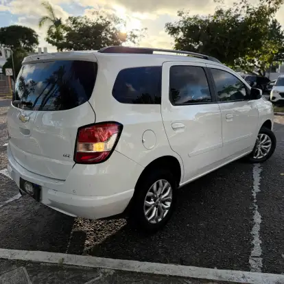 CHEVROLET-SPIN-2017