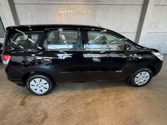 CHEVROLET-SPIN-2013