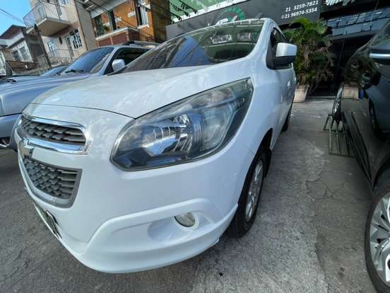 CHEVROLET-SPIN-2016