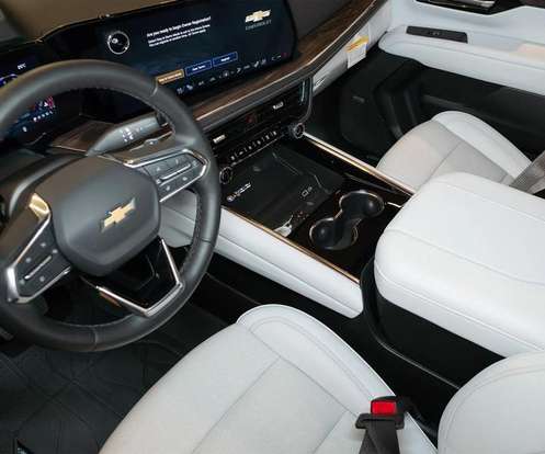 CHEVROLET-SUBURBAN-2025