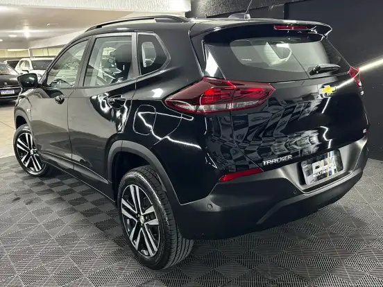 CHEVROLET-TRACKER-2024