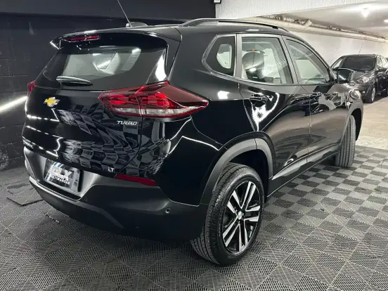 CHEVROLET-TRACKER-2024