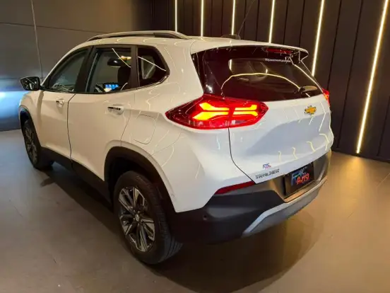CHEVROLET-TRACKER-2024