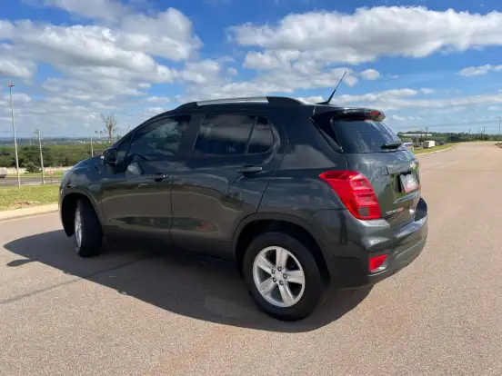 CHEVROLET-TRACKER-2018