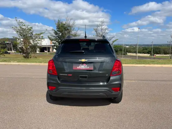CHEVROLET-TRACKER-2018