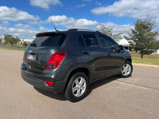 CHEVROLET-TRACKER-2018