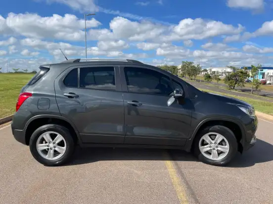 CHEVROLET-TRACKER-2018