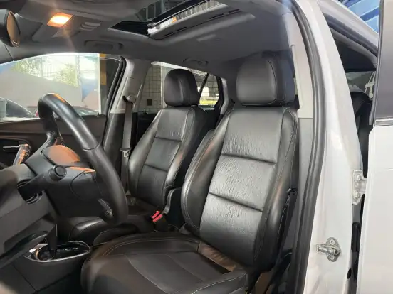CHEVROLET-TRACKER-2017