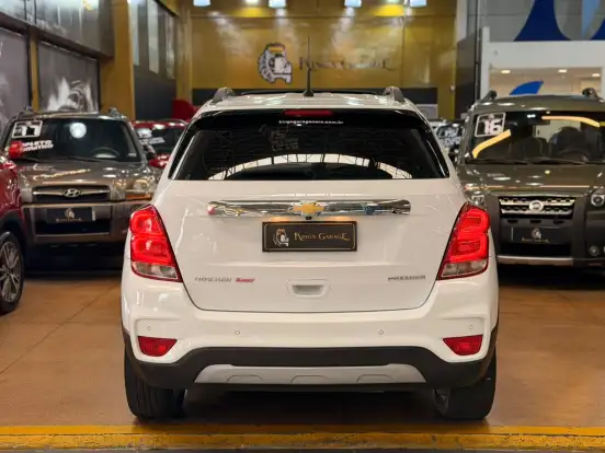 CHEVROLET-TRACKER-2019