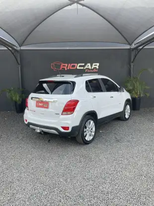 CHEVROLET-TRACKER-2018