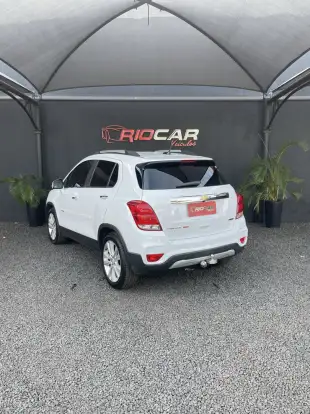 CHEVROLET-TRACKER-2018