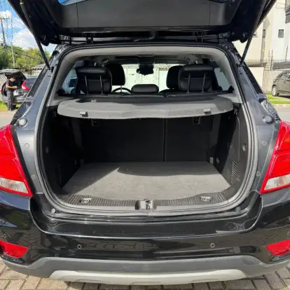 CHEVROLET-TRACKER-2018