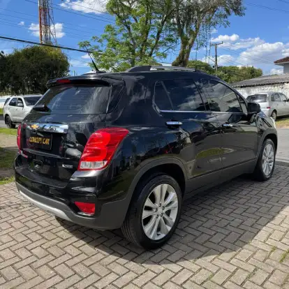 CHEVROLET-TRACKER-2018