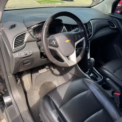 CHEVROLET-TRACKER-2018
