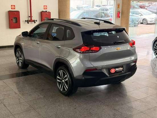 CHEVROLET-TRACKER-2023