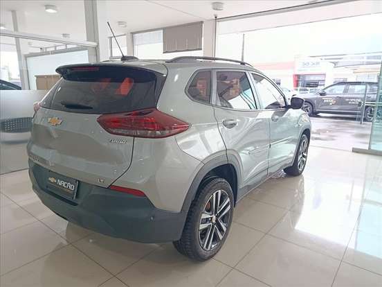 CHEVROLET-TRACKER-2023