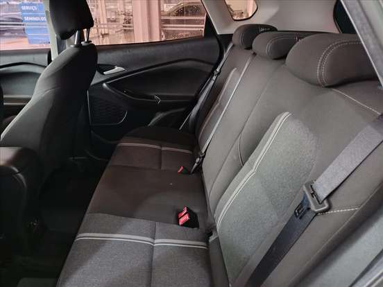 CHEVROLET-TRACKER-2023