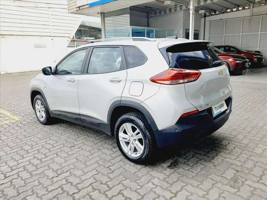 CHEVROLET-TRACKER-2020