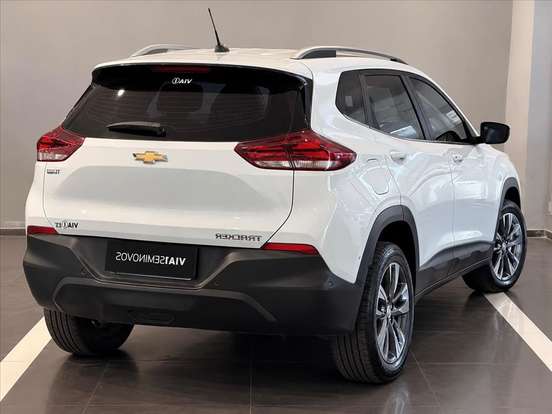 CHEVROLET-TRACKER-2023