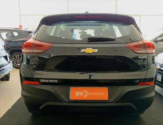 CHEVROLET-TRACKER-2023
