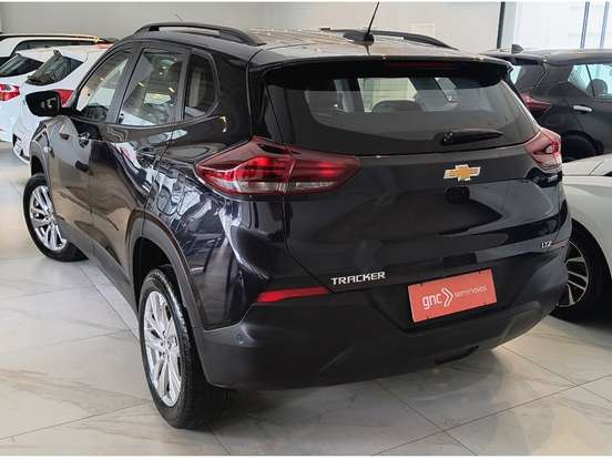 CHEVROLET-TRACKER-2024