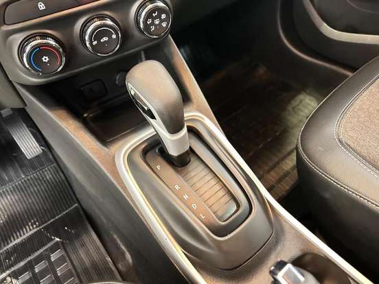 CHEVROLET-TRACKER-2022
