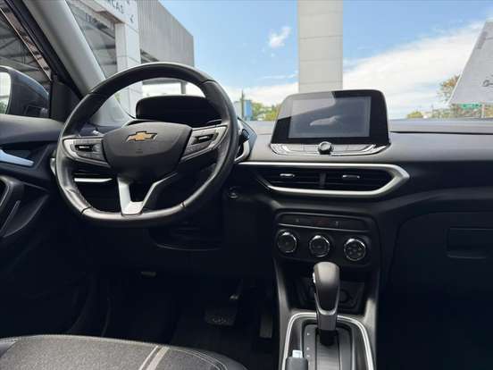 CHEVROLET-TRACKER-2023