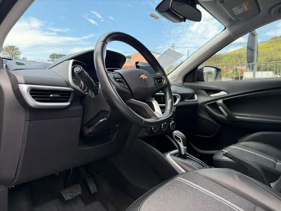 CHEVROLET-TRACKER-2023