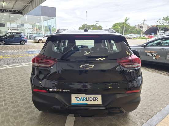 CHEVROLET-TRACKER-2023