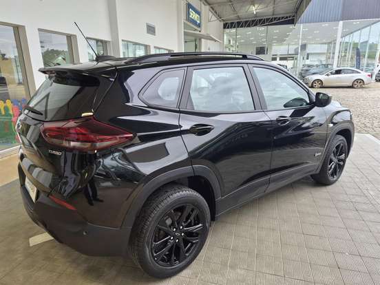 CHEVROLET-TRACKER-2023