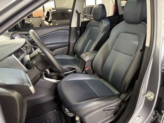 CHEVROLET-TRACKER-2023