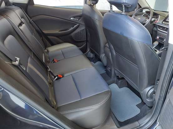 CHEVROLET-TRACKER-2023