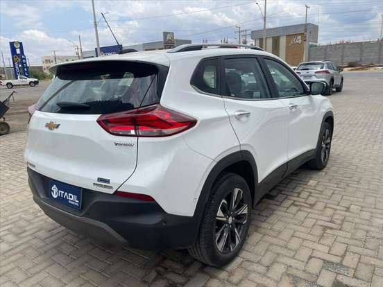 CHEVROLET-TRACKER-2023
