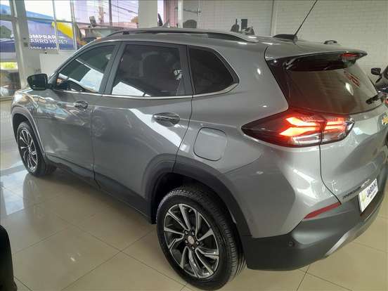CHEVROLET-TRACKER-2025