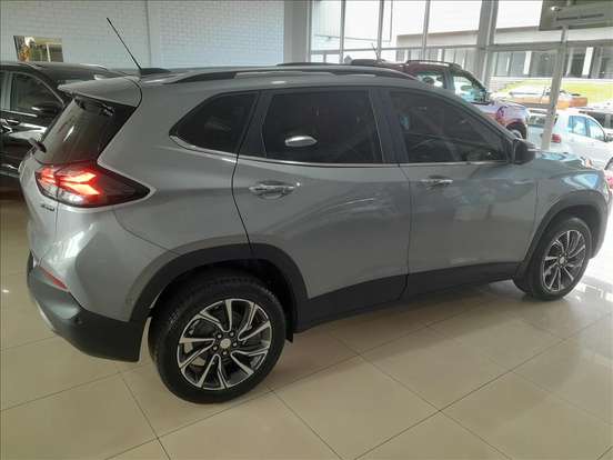 CHEVROLET-TRACKER-2025