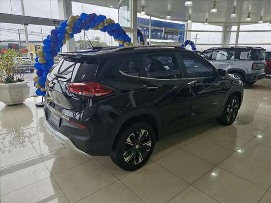 CHEVROLET-TRACKER-2023