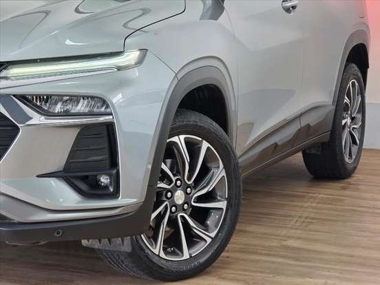 CHEVROLET-TRACKER-2025