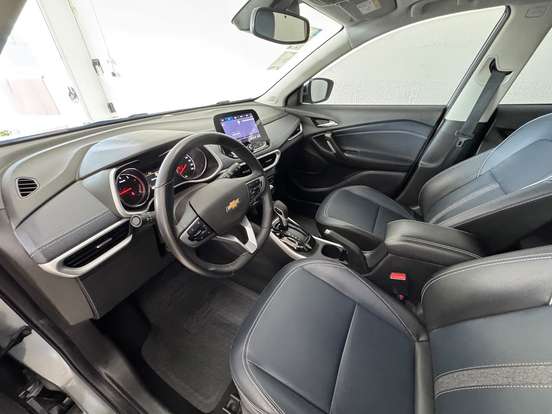 CHEVROLET-TRACKER-2023