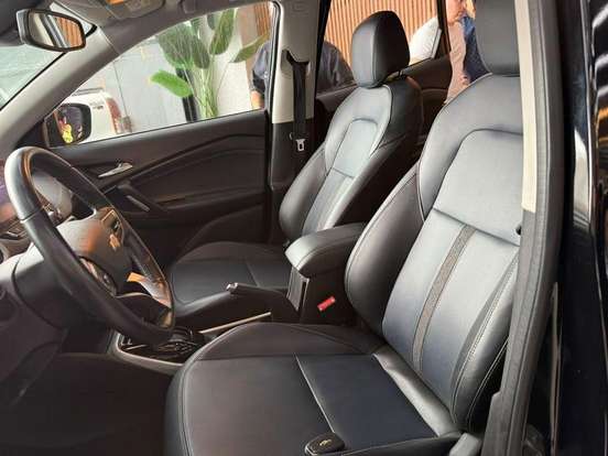 CHEVROLET-TRACKER-2025