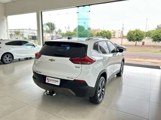 CHEVROLET-TRACKER-2023
