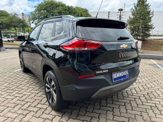 CHEVROLET-TRACKER-2023