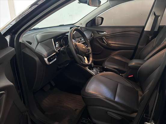 CHEVROLET-TRACKER-2023