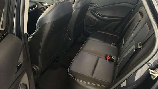 CHEVROLET-TRACKER-2023