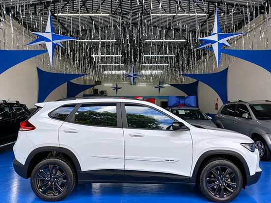 CHEVROLET-TRACKER-2023