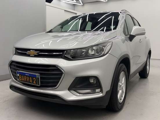 CHEVROLET-TRACKER-2019