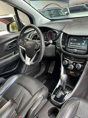 CHEVROLET-TRACKER-2017