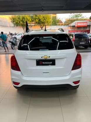 CHEVROLET-TRACKER-2017