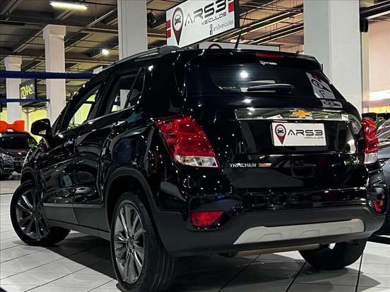 CHEVROLET-TRACKER-2017
